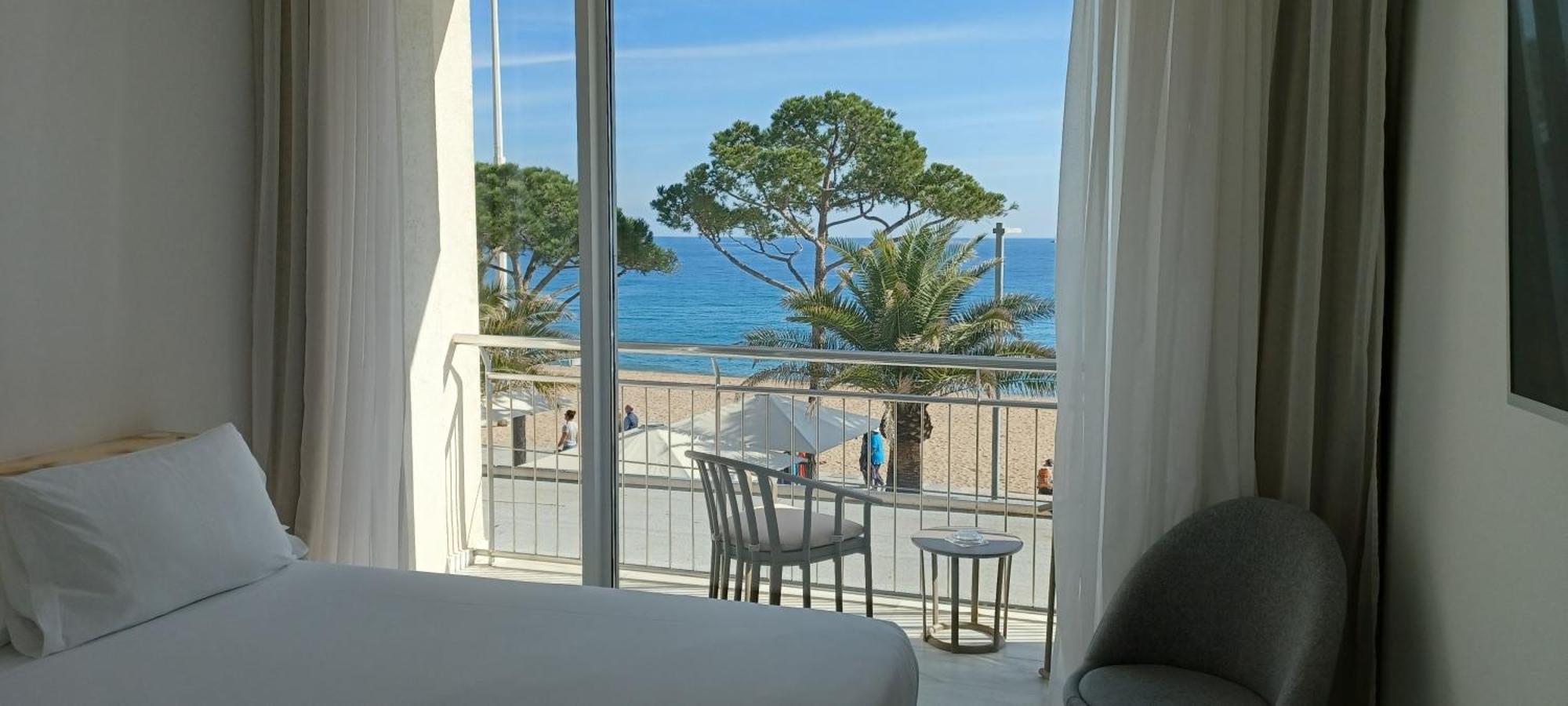 Aromar Hotel