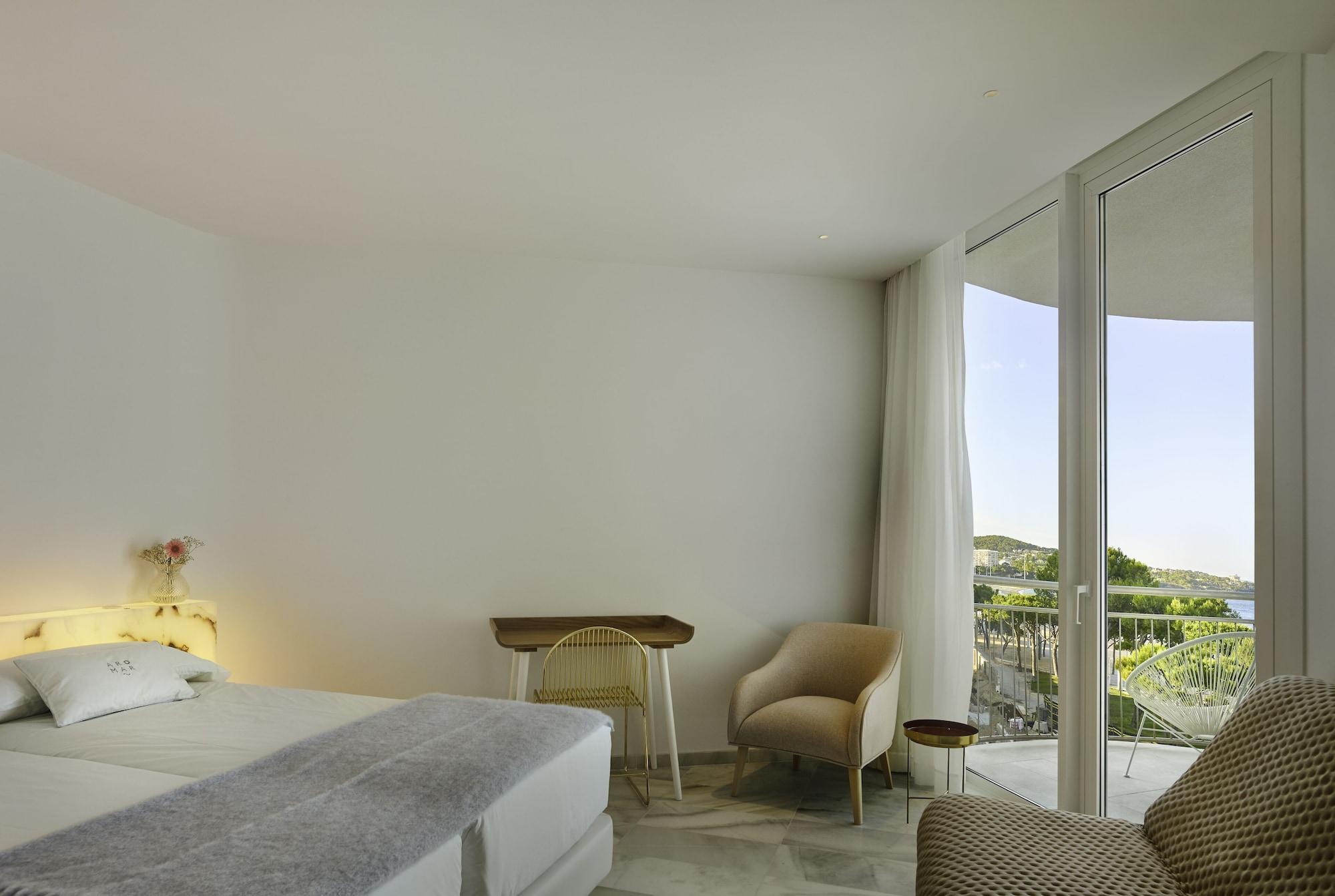 Aromar Hotel